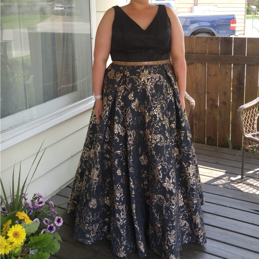 Beautiful plus size prom dress